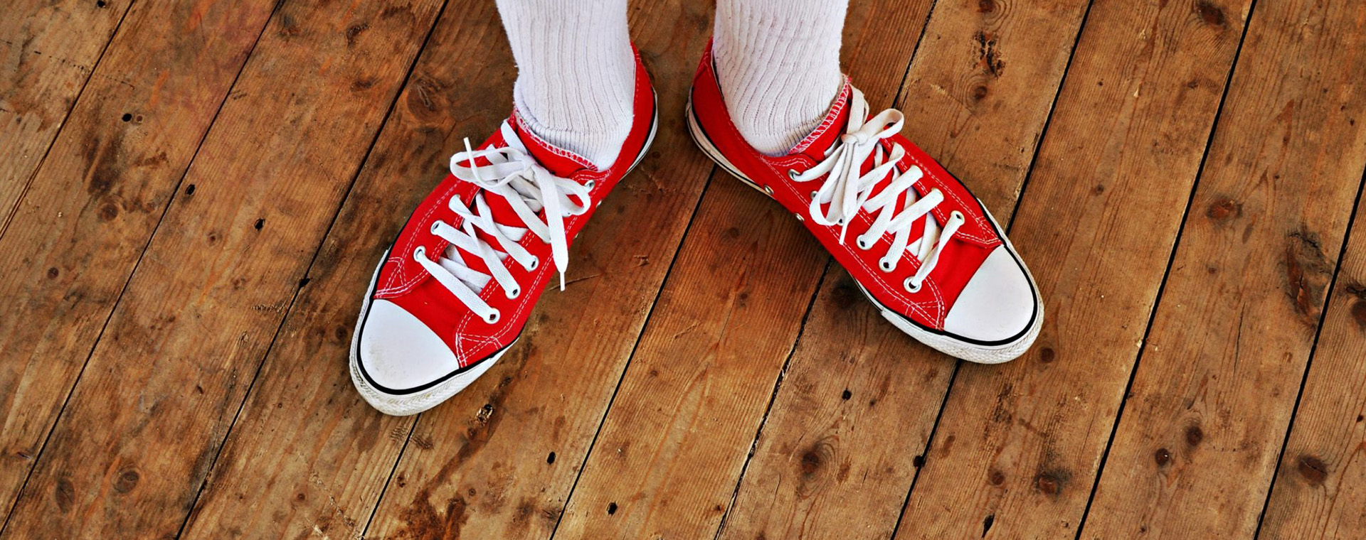 Lepení dřevěné podlahy: Rady pěkně od podlahy